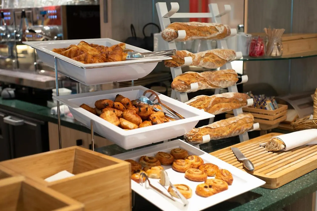 Novotel Clermont-Ferrand Hotel